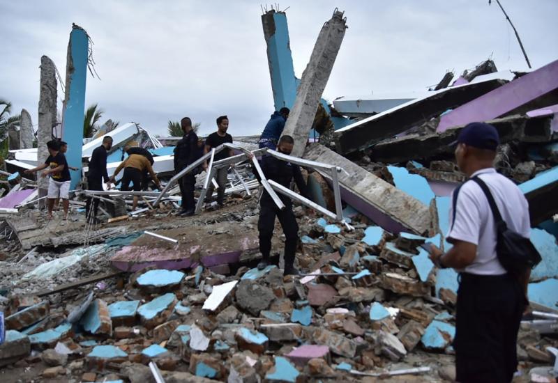 U potresu u Indoneziji poginule 34 osobe,  600 ozlijeđenih, srušeno više zgrada
